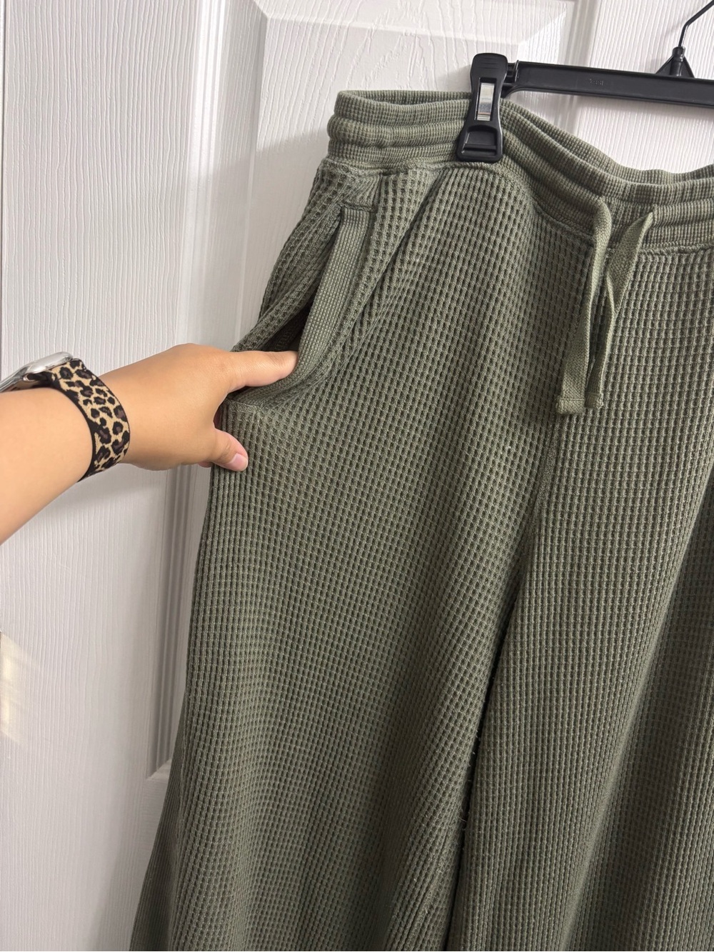 Aerie Waffle Knit Wide Leg Sweatpants Large Olive Green Loungewear Comfort Cozy - Picture 2 of 7